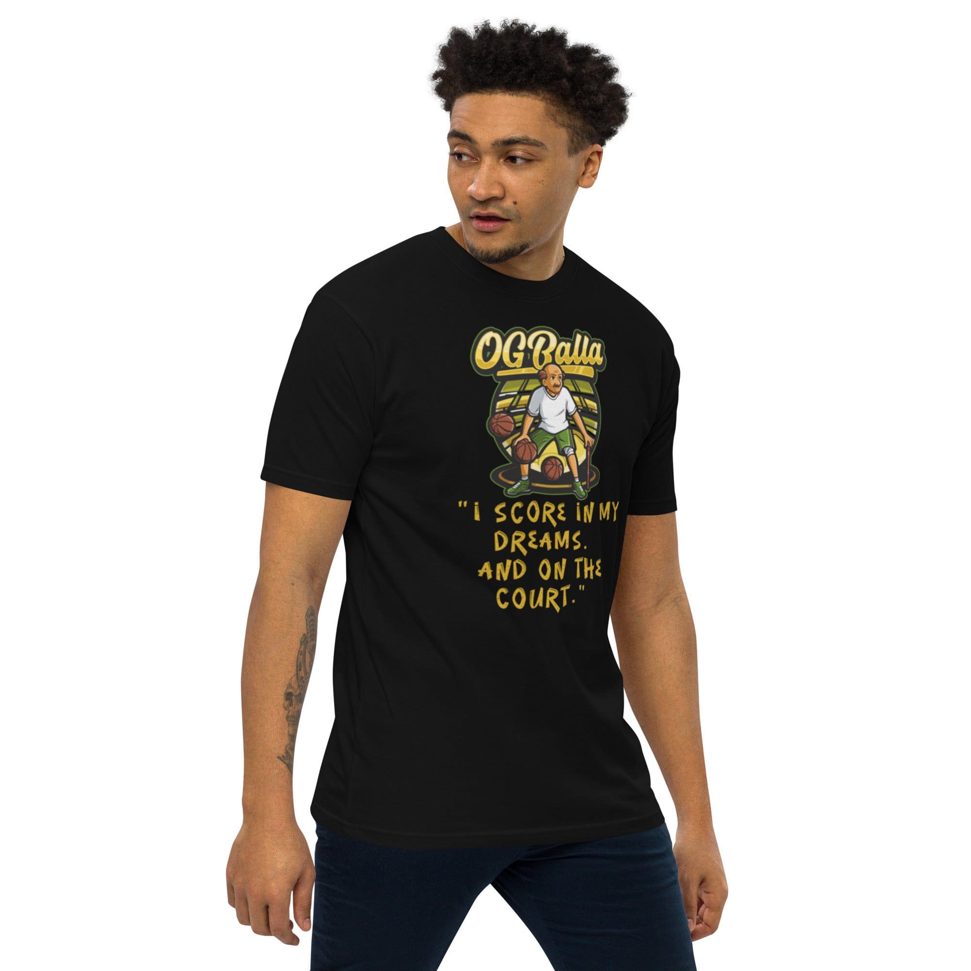 OGBALLA « NOUVEAU » T-shirt humoristique avec citation de basket-ball | « Je marque dans mes rêves et sur le terrain » | Funny Sports Premium Heavyweight Tee