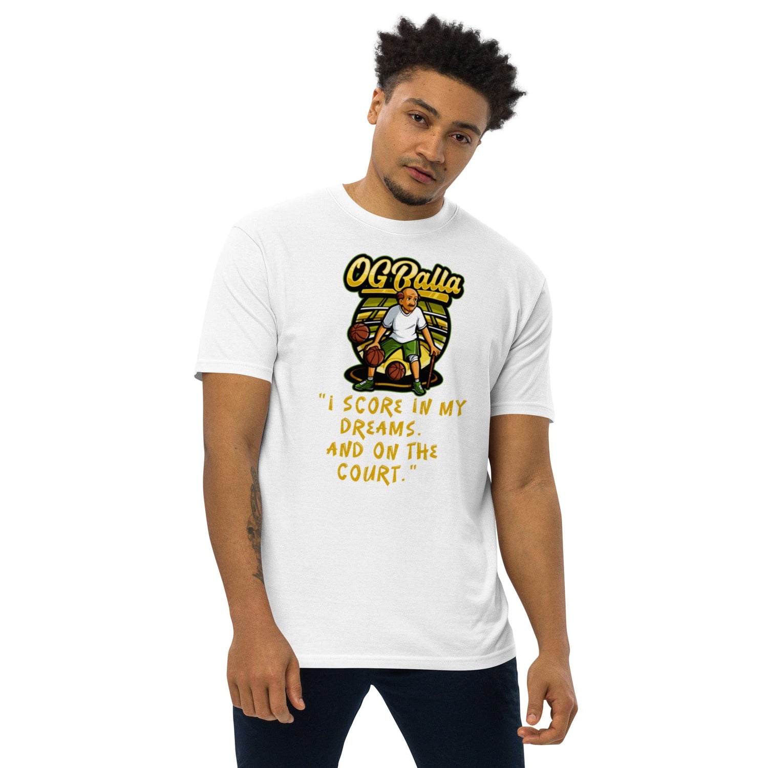 OGBALLA « NOUVEAU » T-shirt humoristique avec citation de basket-ball | « Je marque dans mes rêves et sur le terrain » | Funny Sports Premium Heavyweight Tee