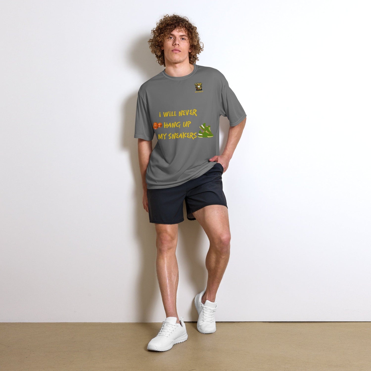 OGBALLA unisexe je ne raccrocherai jamais mes baskets t-shirt à col rond de performance avec citation humoristique de basket-ball * NOUVEAU